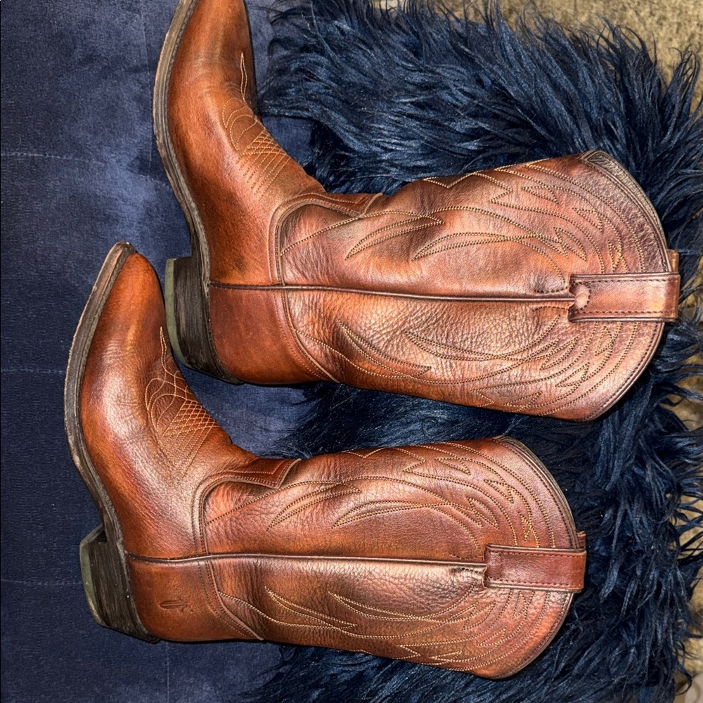 FRYE AND CO. Women Tan Western Boots